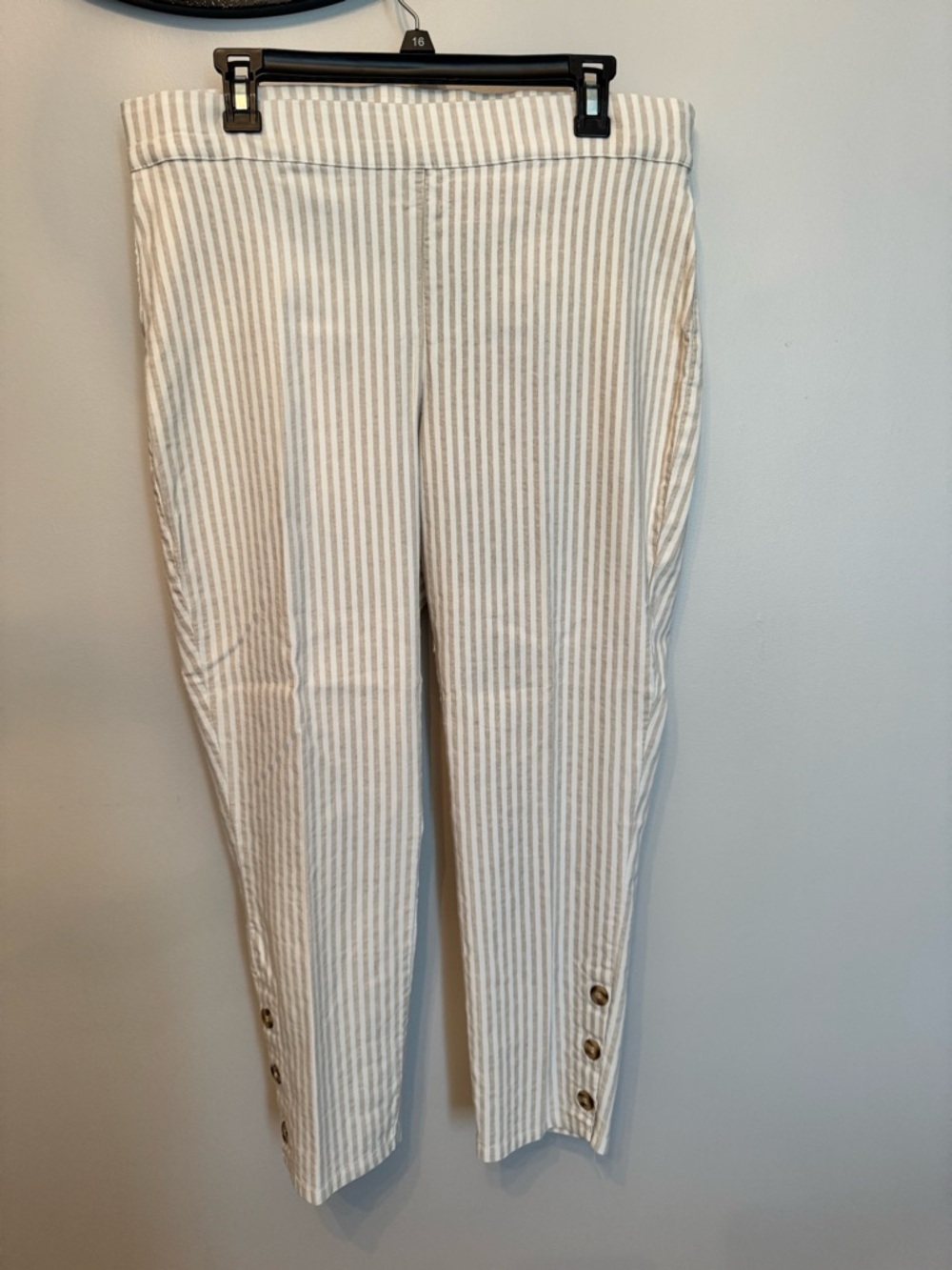 Maurices Cream and White Striped Cropped Pants
